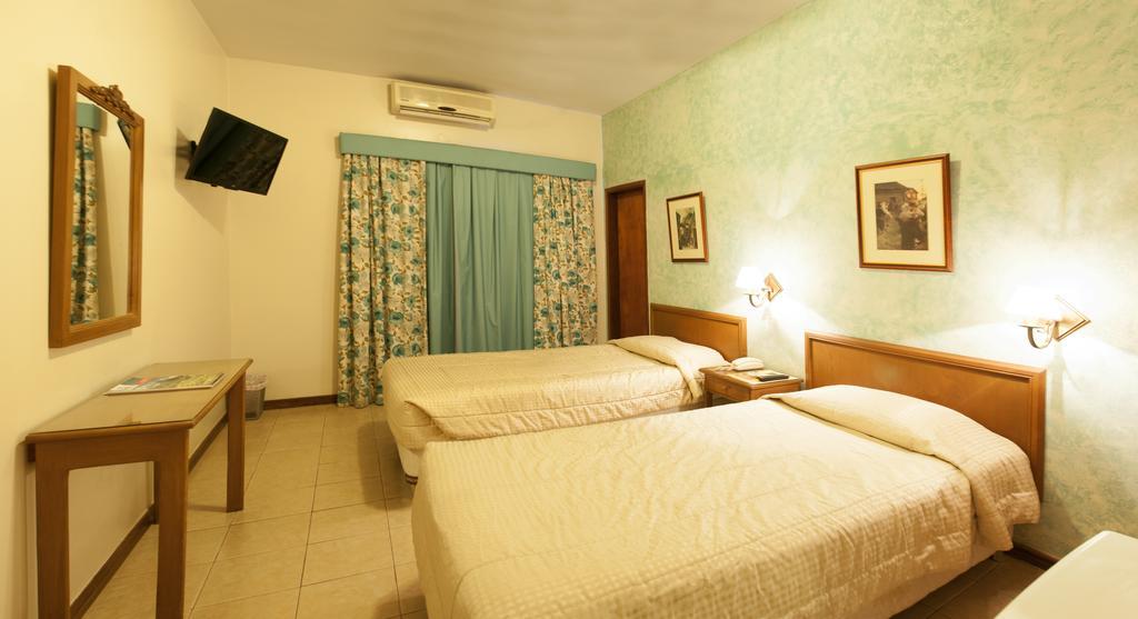 Hotel Bristol Asuncion Phòng bức ảnh